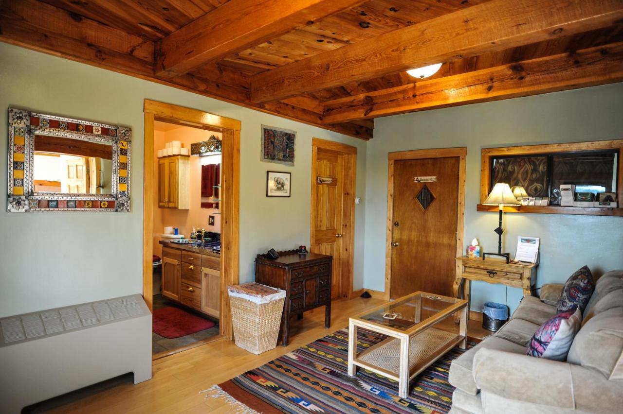 Апартаменты Heart And Wings Retreat Center Силвер-Сити Экстерьер фото