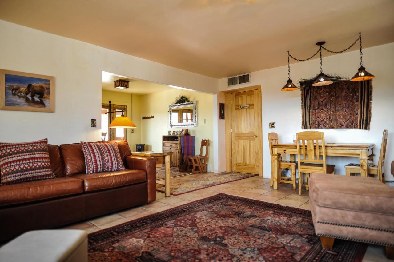 Апартаменты Heart And Wings Retreat Center Силвер-Сити Экстерьер фото