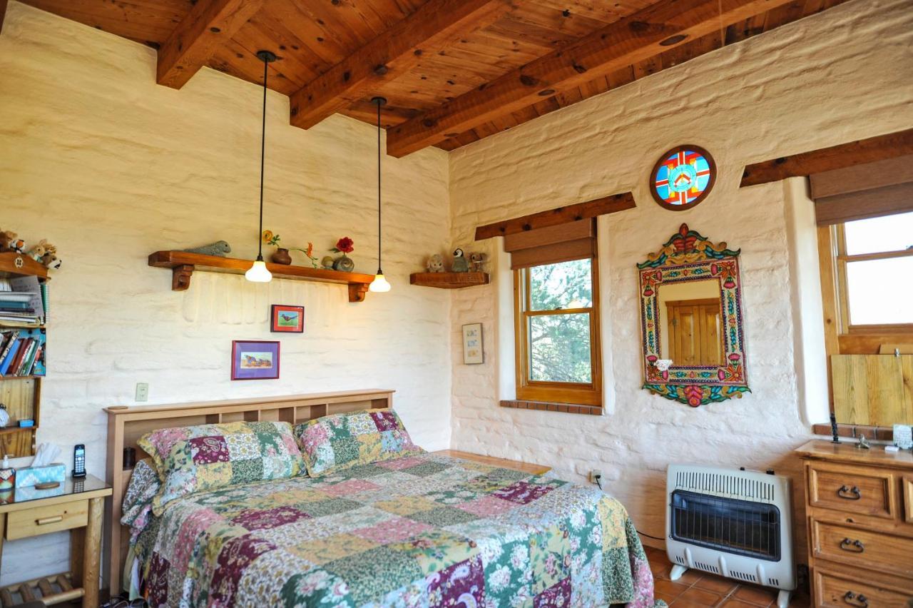 Апартаменты Heart And Wings Retreat Center Силвер-Сити Экстерьер фото