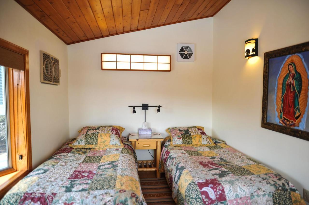 Апартаменты Heart And Wings Retreat Center Силвер-Сити Экстерьер фото
